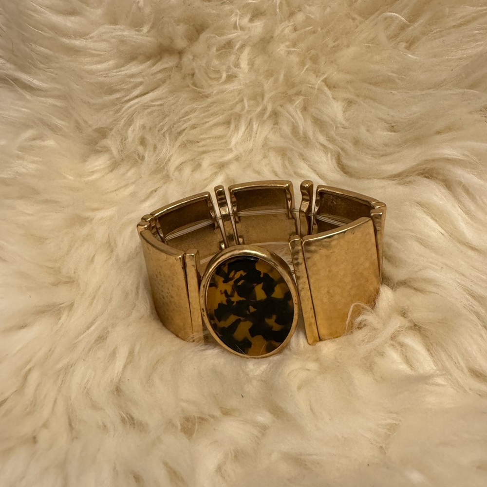 Gold bracelet